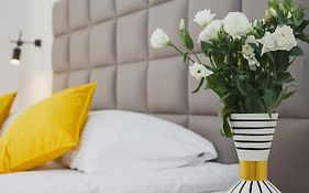 Aaron Aparthotel