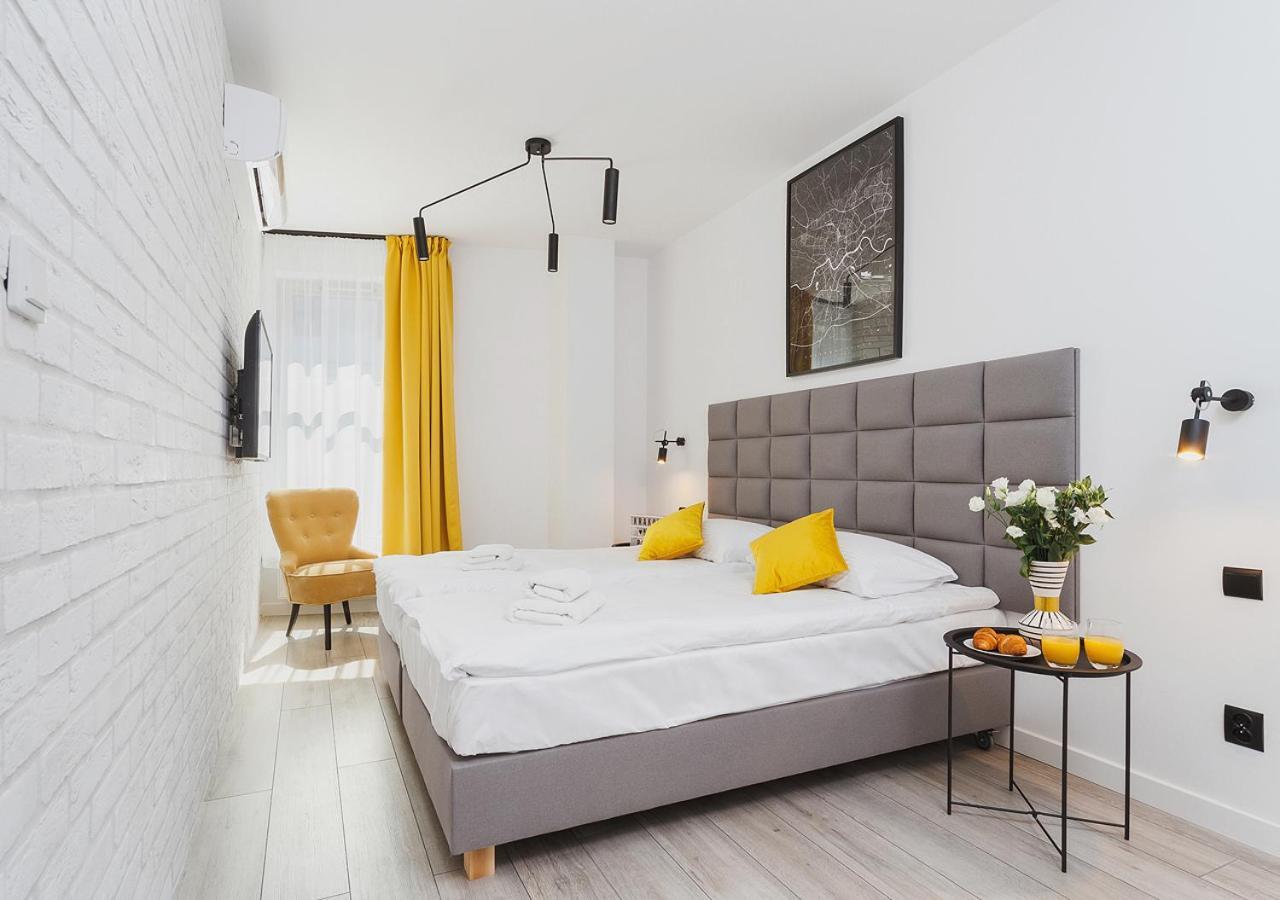 Aaron Aparthotel Cracovia Esterno foto